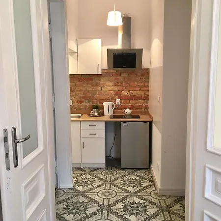 Kamienica Srodmiescie 17a 华沙